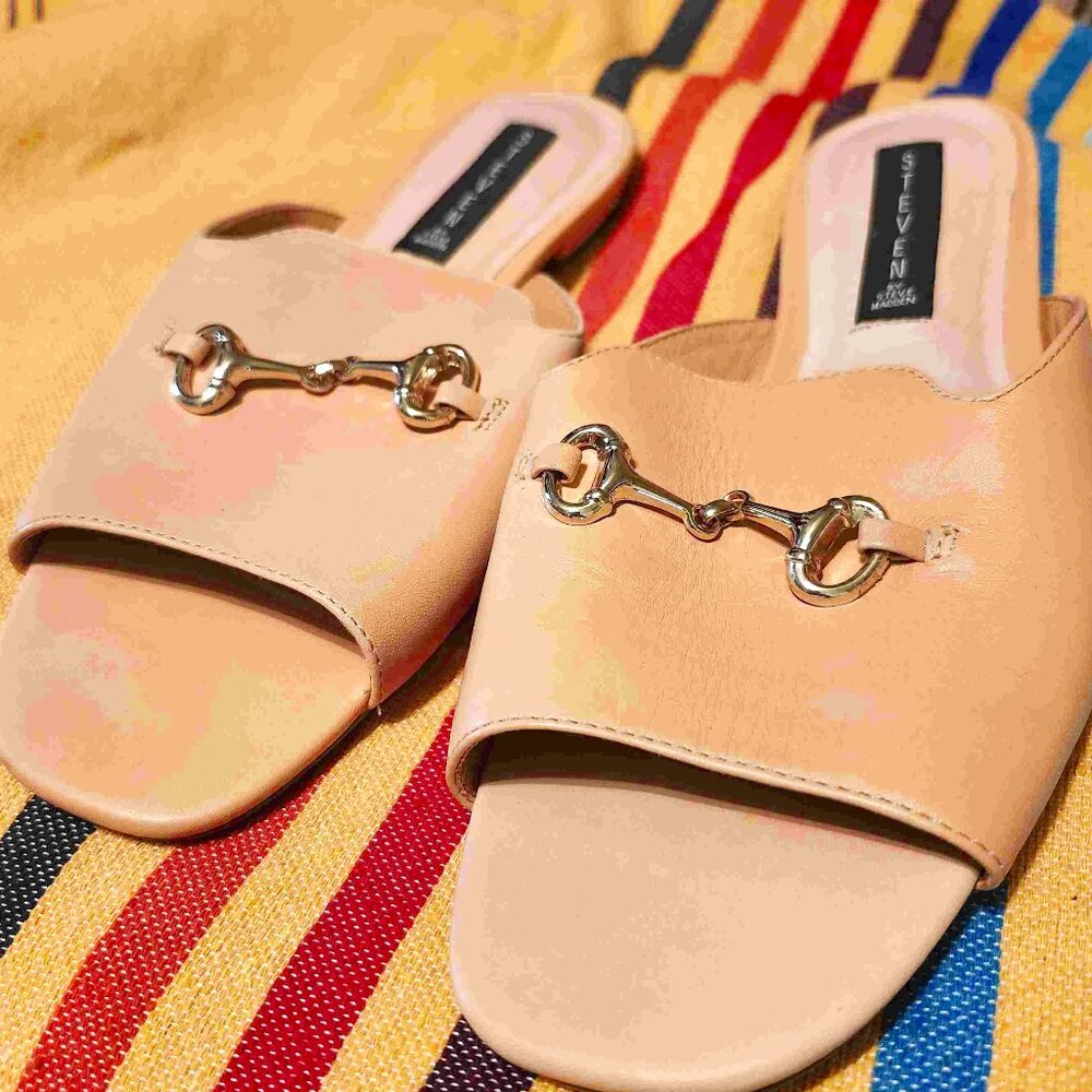 STEVEN BY STEVEN MADDEN NATURAL LEATHER SHOES WITH BUCKLE NEVER WORN  SIZE 9